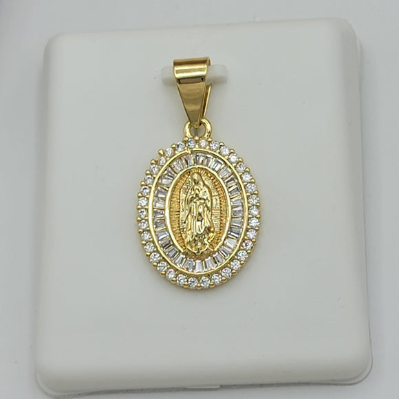 Pendants - 14K Gold Plated. Our Lady Guadalupe - Virgen Guadalupe - Oval. Clear Crystals.