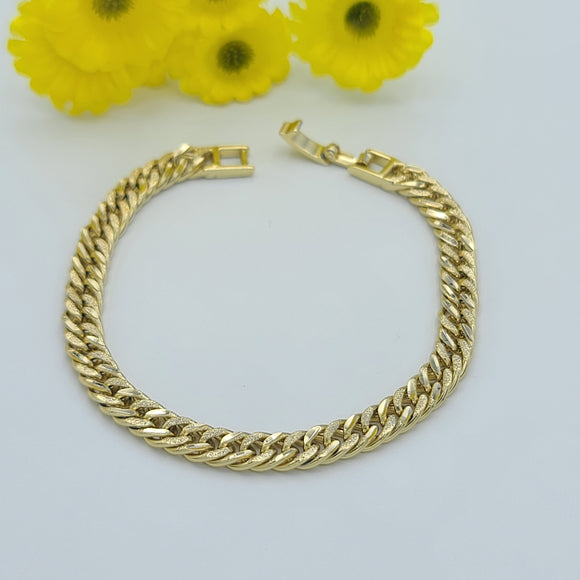Bracelets - 14K Gold Plated. Cuban Chain Bracelet - 6mm